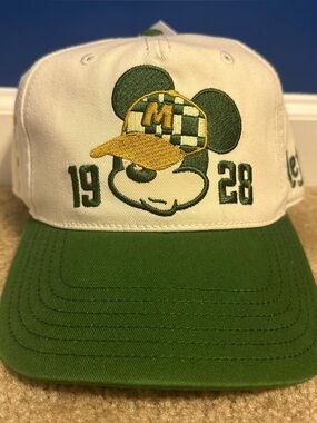 Neff Disney Mickey Mouse 1928 Cream/Green Snapback Cap Hat New